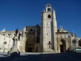 La Fundación Santa María la Real de Aguilar (Palencia) edita un libro que recoge una historia bilingüe para acercar el románico a los niños