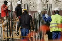 Los inmigrantes más cualificados  ganan peso en la España de la crisis