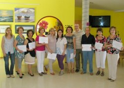 Diez alumnos reciben los primeros diplomas del Programa Iníci@te